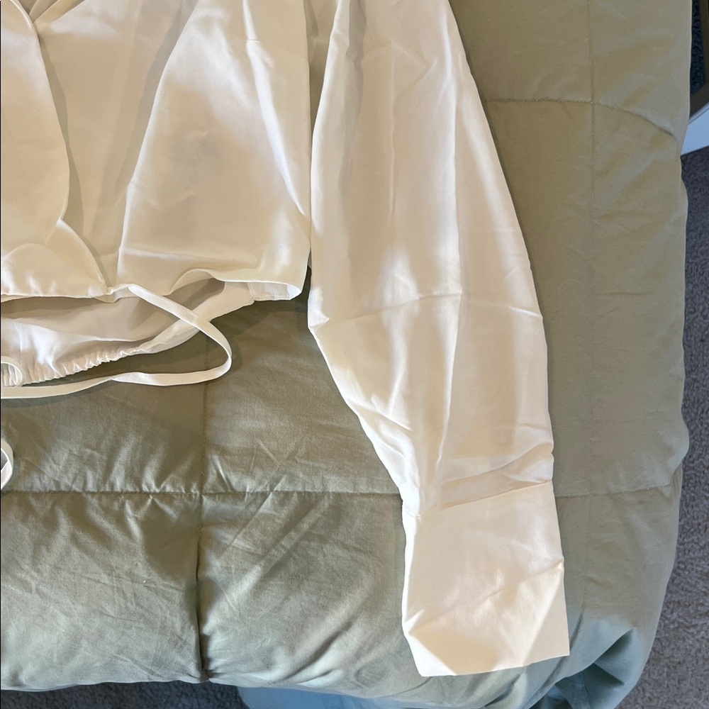 Abercrombie & Fitch White Collared Shirt - Picture 2 of 6